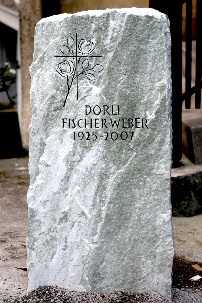 Grabstein Grabmal Bildhauerarbeiten St.Gallen Teufen
