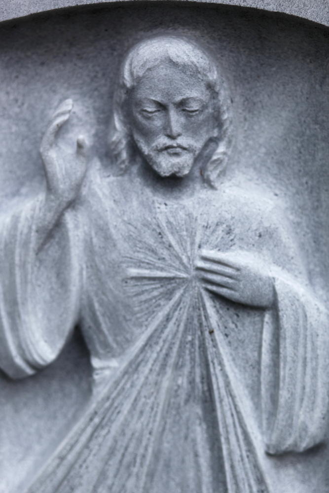 Grabstein Grabmal Christus Bauer Bildhauerarbeit St.Gallen Teufen Marmor