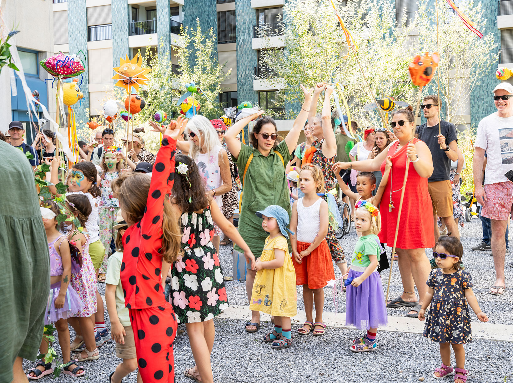 Tauschfest auf dem Maneggplatz, Tisch mit Spielsachen