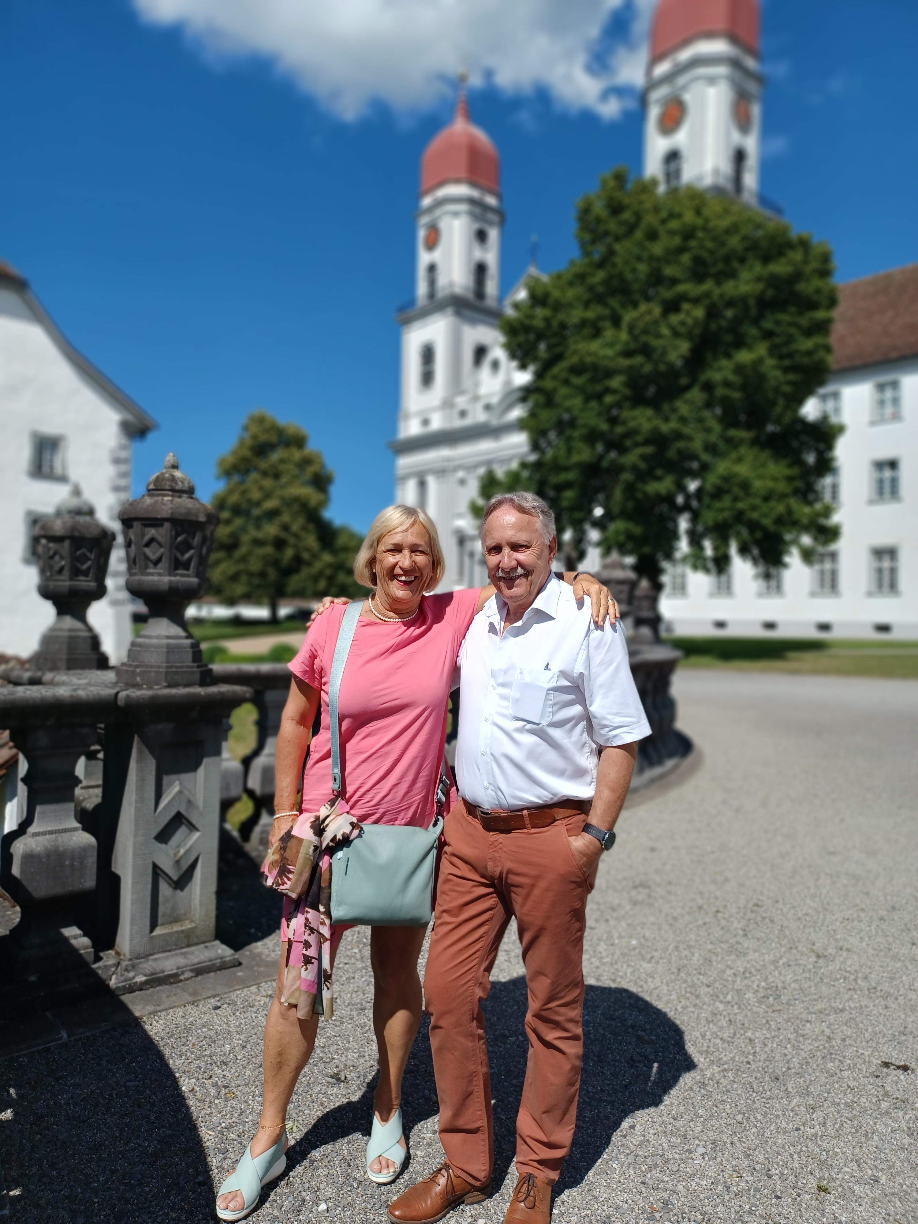 verschiedene Fotos vor und im Kloster