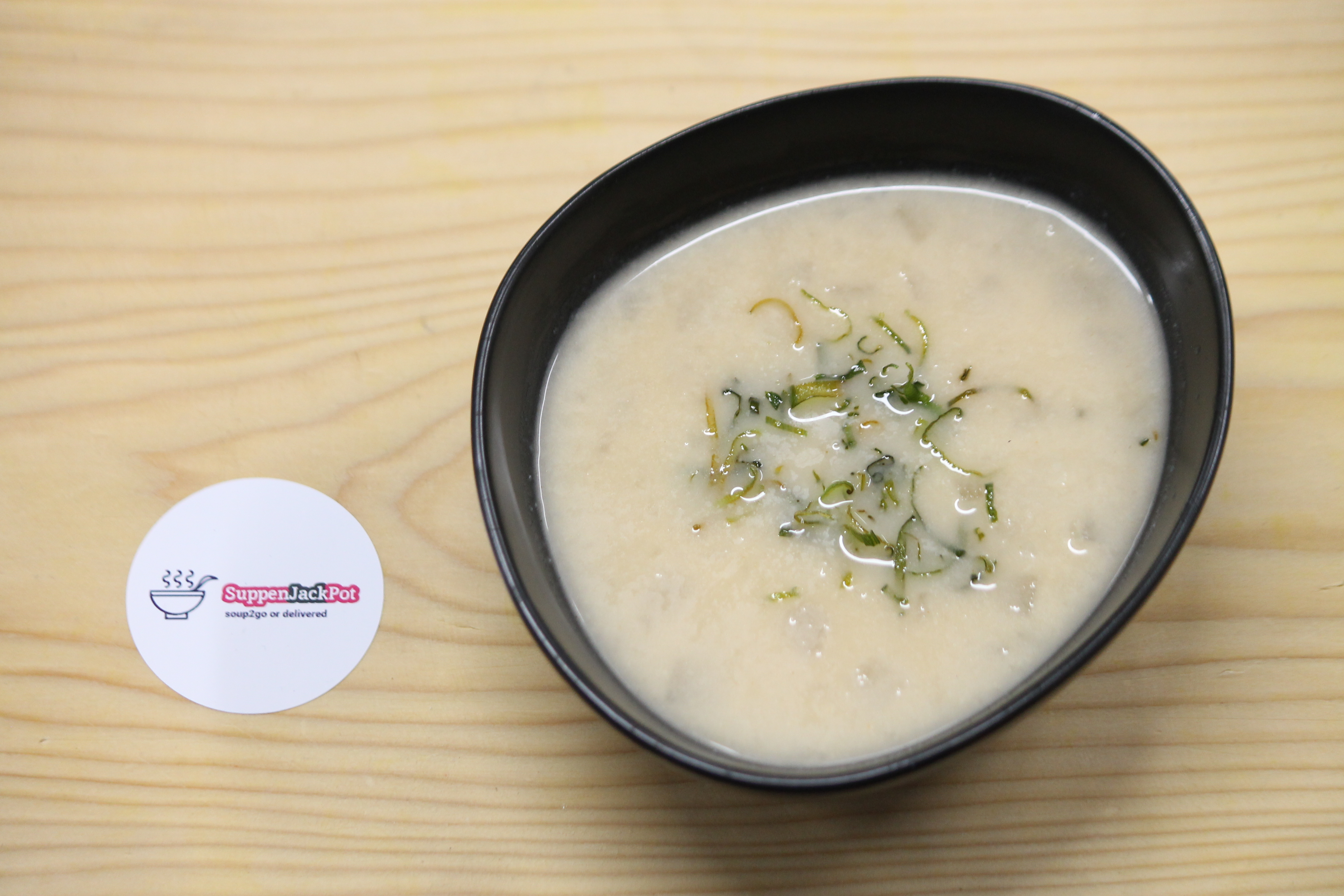 Blumenkohl-Kohlrabisuppe (Vegan) / Cauliflower-cabbage turnip soup