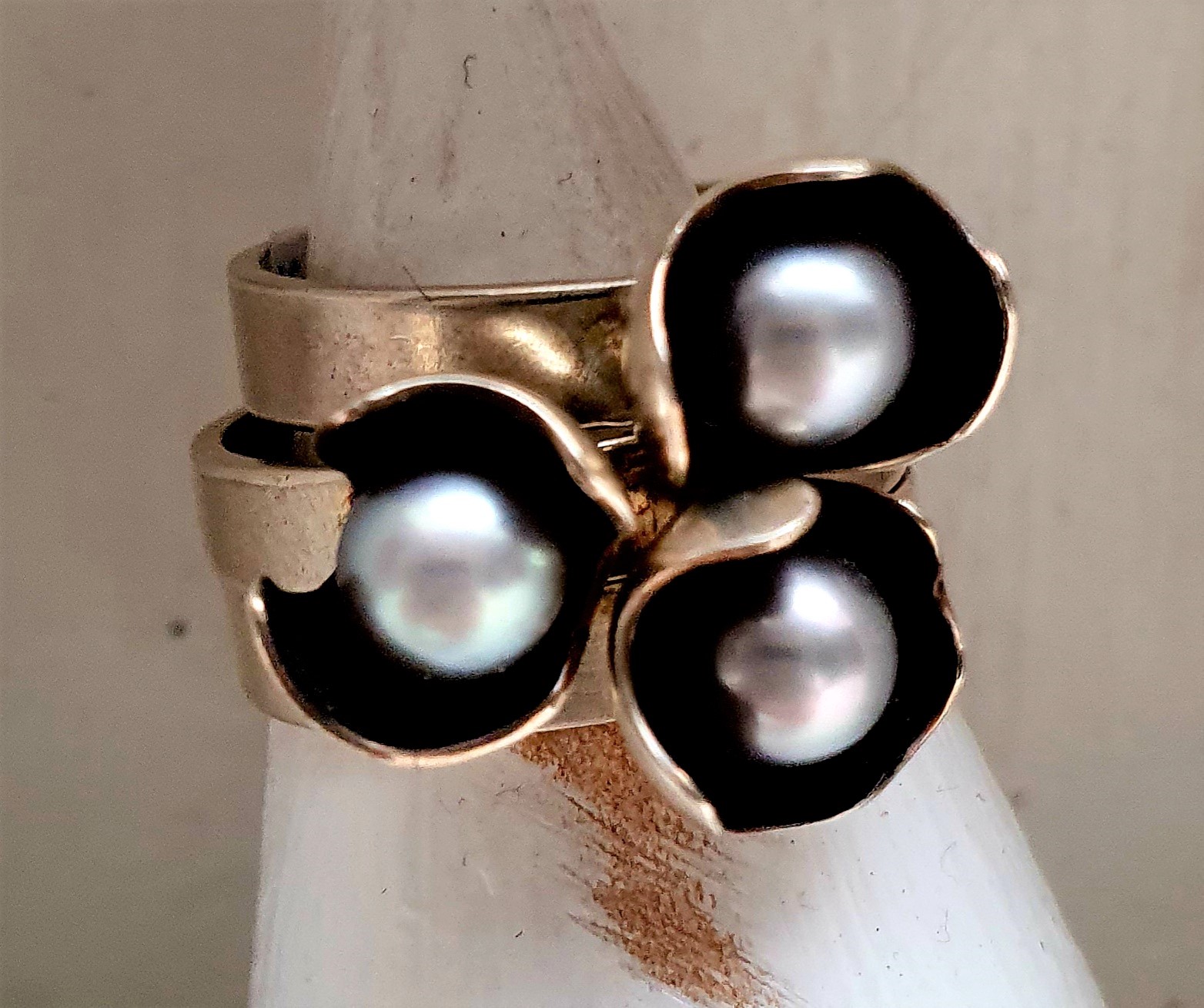 Ring Silber 925, kleine unregelmässige Schüsseln und SW-Perlen
